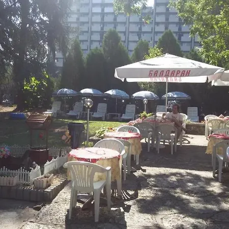 Хотел русалка, 2*